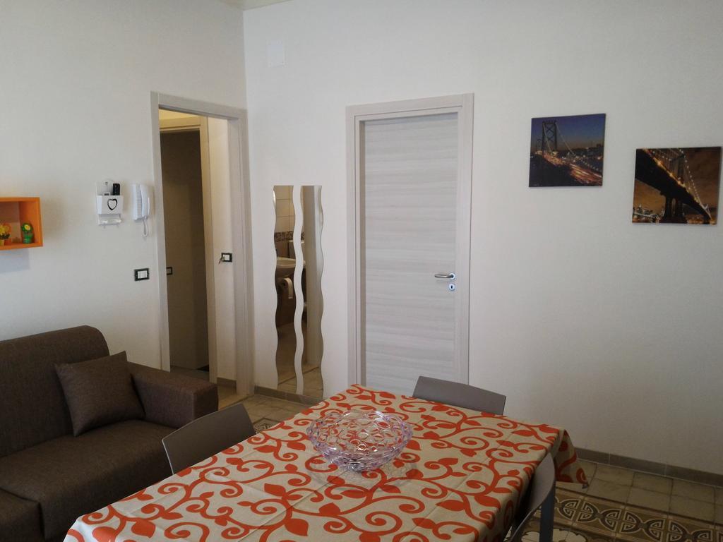 I Due Archi Apartment กัสเตลลัมมาเร เดล โกลโฟ ภายนอก รูปภาพ